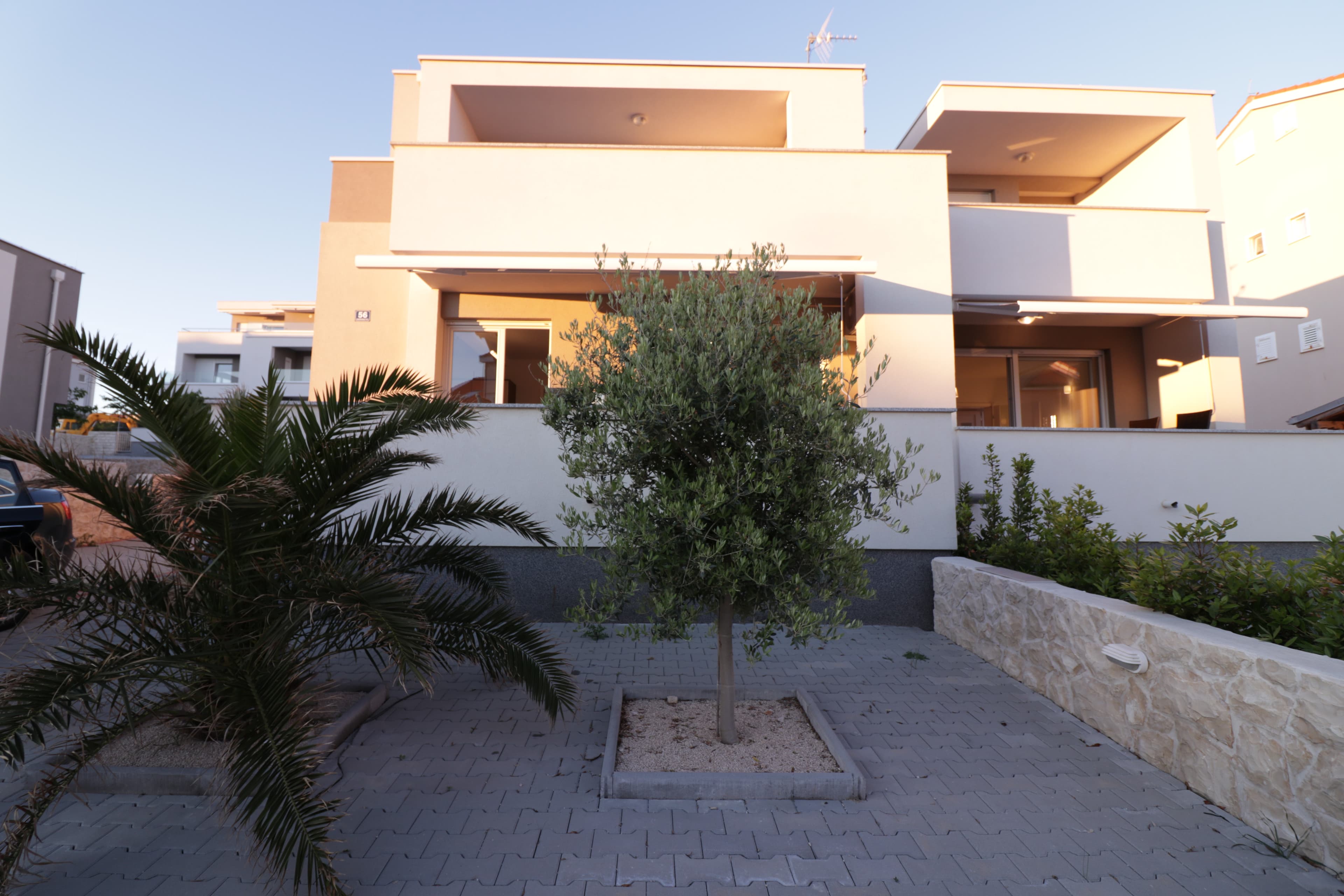 Haus Tomana i Novalja