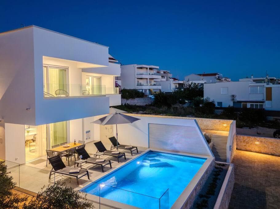 Nova Excellence 1 & 2 — indkvartering i Novalja, Zrce Beach